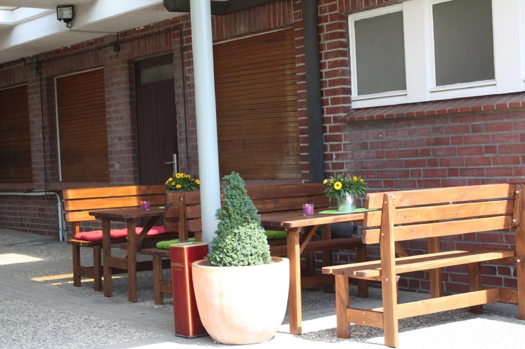 Hotel Am Siebenpfennigsknapp 뤼넨 외부 사진