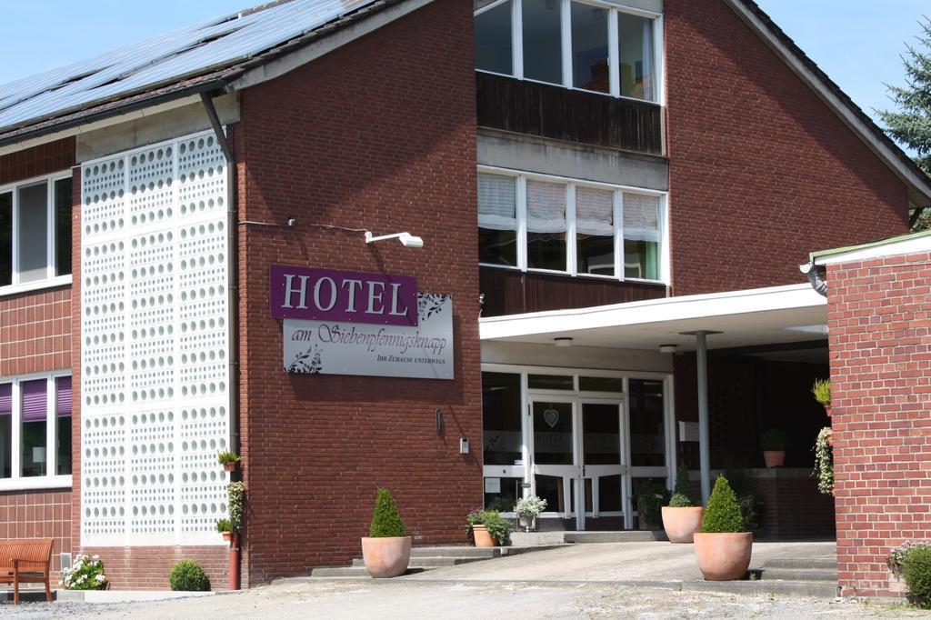 Hotel Am Siebenpfennigsknapp 뤼넨 외부 사진