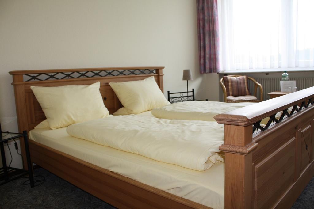 Hotel Am Siebenpfennigsknapp 뤼넨 객실 사진
