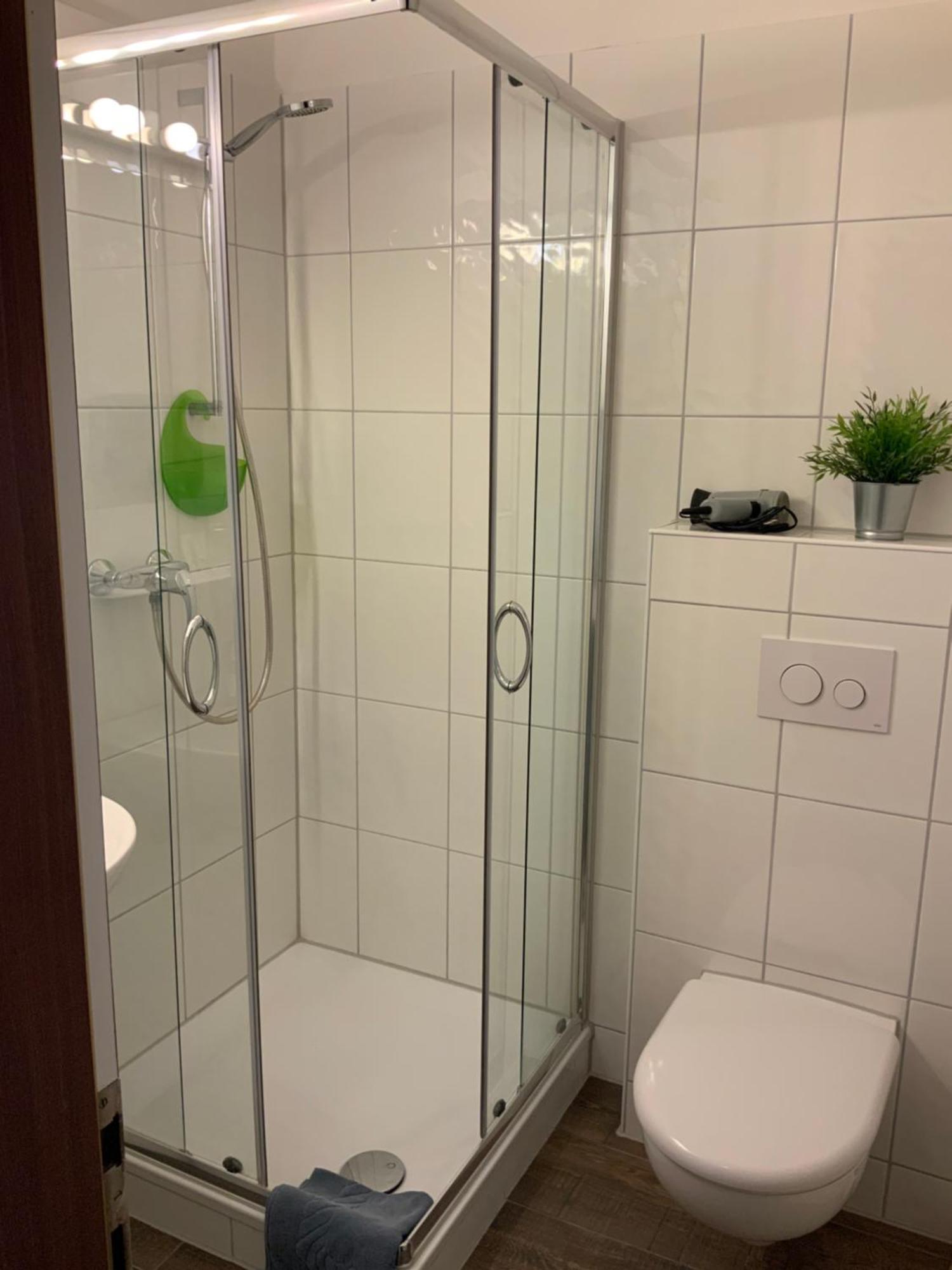 Hotel Am Siebenpfennigsknapp 뤼넨 외부 사진