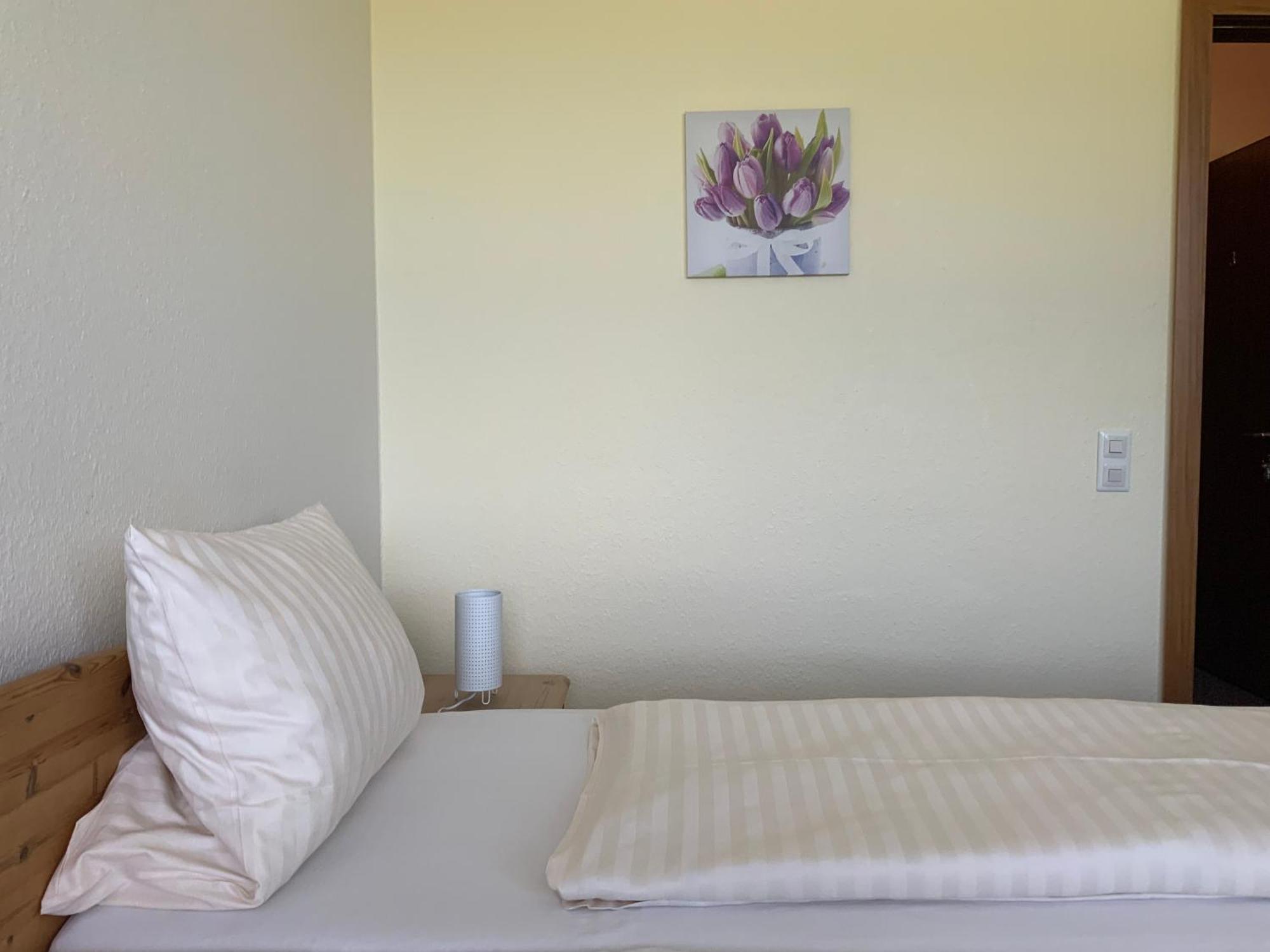 Hotel Am Siebenpfennigsknapp 뤼넨 외부 사진