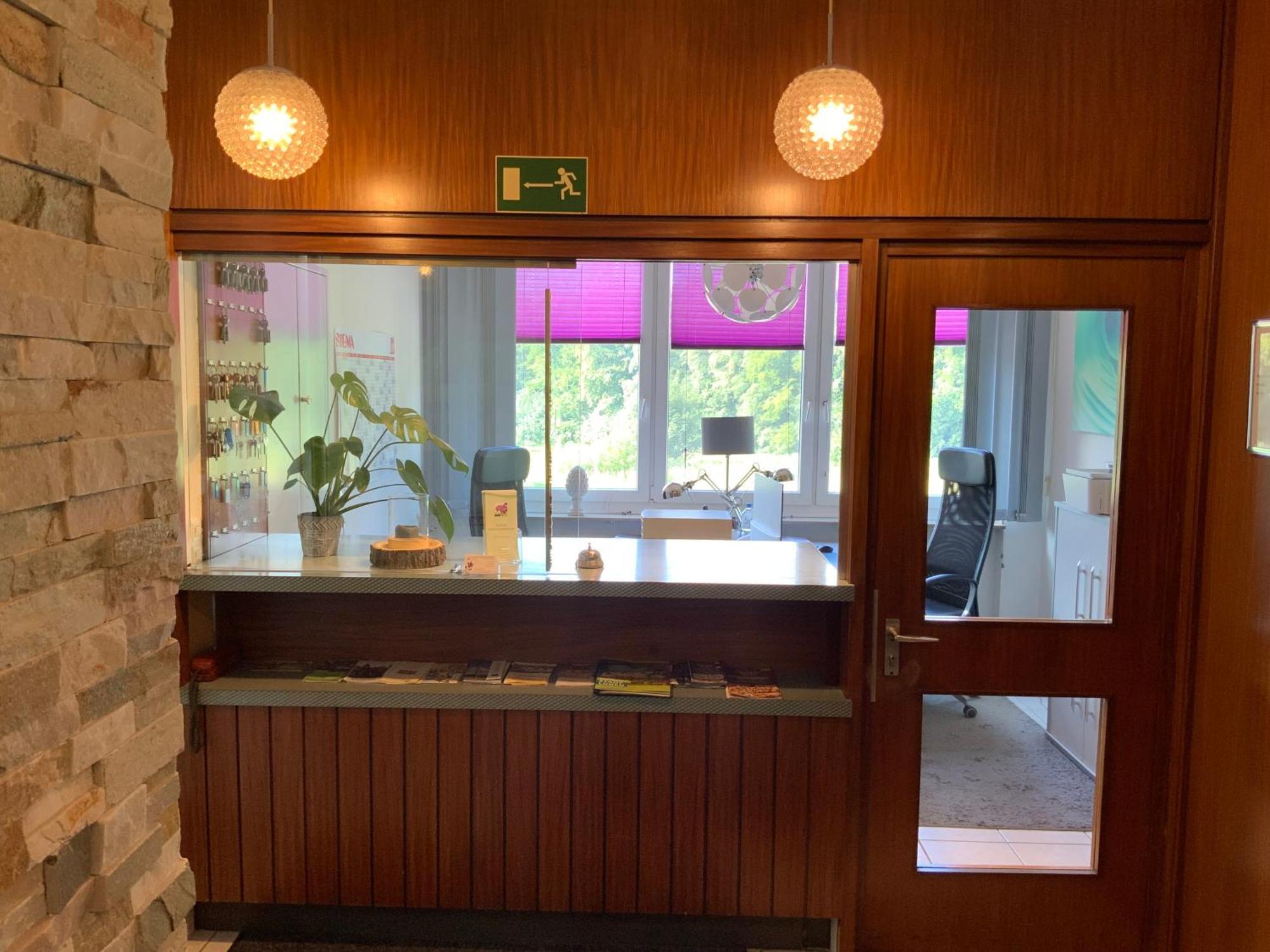 Hotel Am Siebenpfennigsknapp 뤼넨 외부 사진