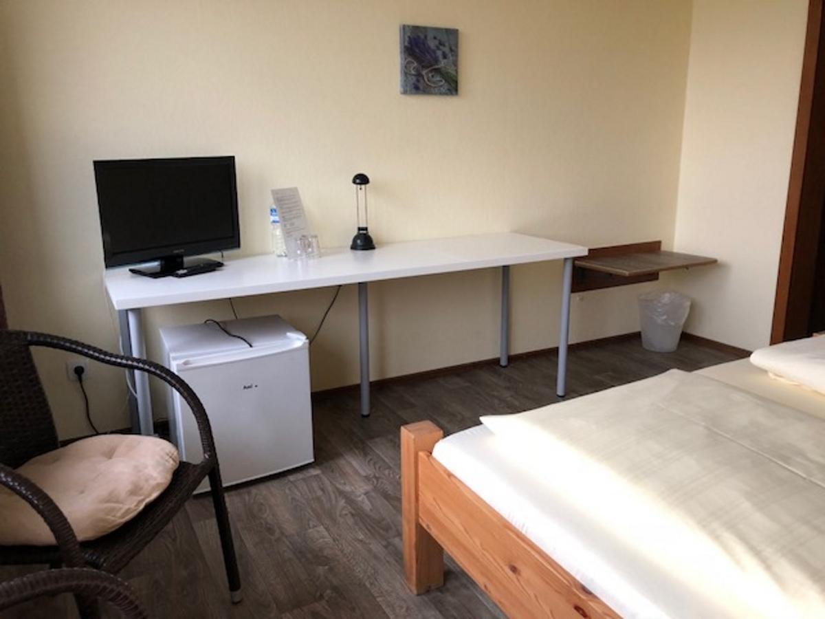 Hotel Am Siebenpfennigsknapp 뤼넨 외부 사진
