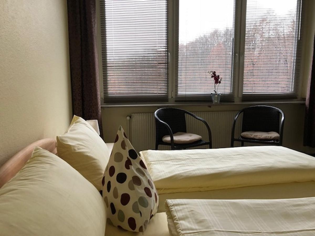 Hotel Am Siebenpfennigsknapp 뤼넨 외부 사진
