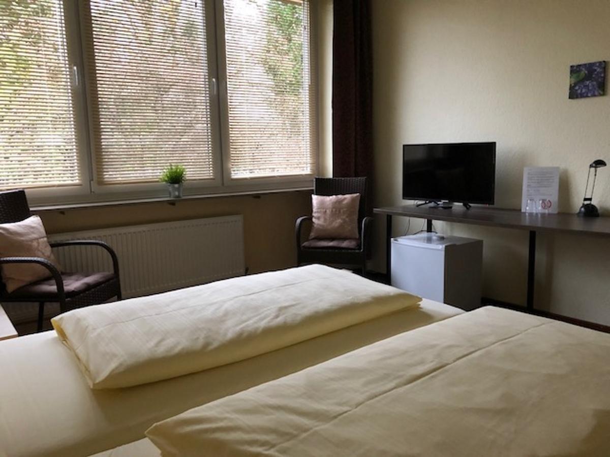 Hotel Am Siebenpfennigsknapp 뤼넨 외부 사진