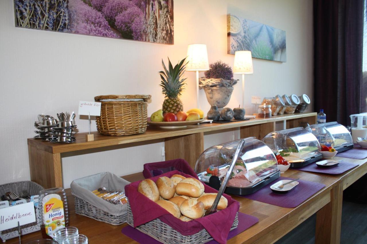 Hotel Am Siebenpfennigsknapp 뤼넨 외부 사진